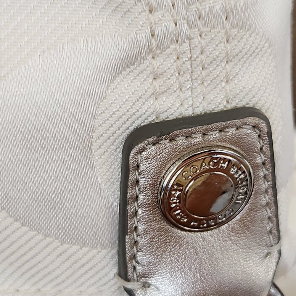 Coach Kyra Daisy Shoulder Bag Satchel Purse - Picture 7 of 16